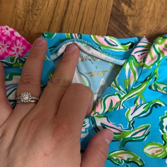 Lilly Pulitzer Girls Swim Tops/Rash Guards - Picture 2 of 2